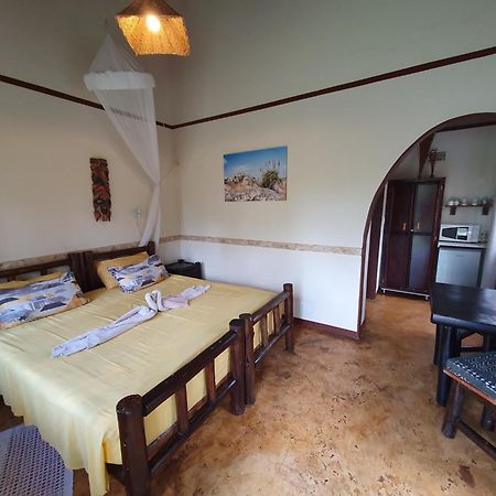 Thokozani Lodge Уайт-Ривер Экстерьер фото